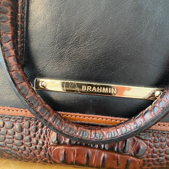 Beautiful Brahmin Handbag with Gold Hardware - Picture 7 of 14